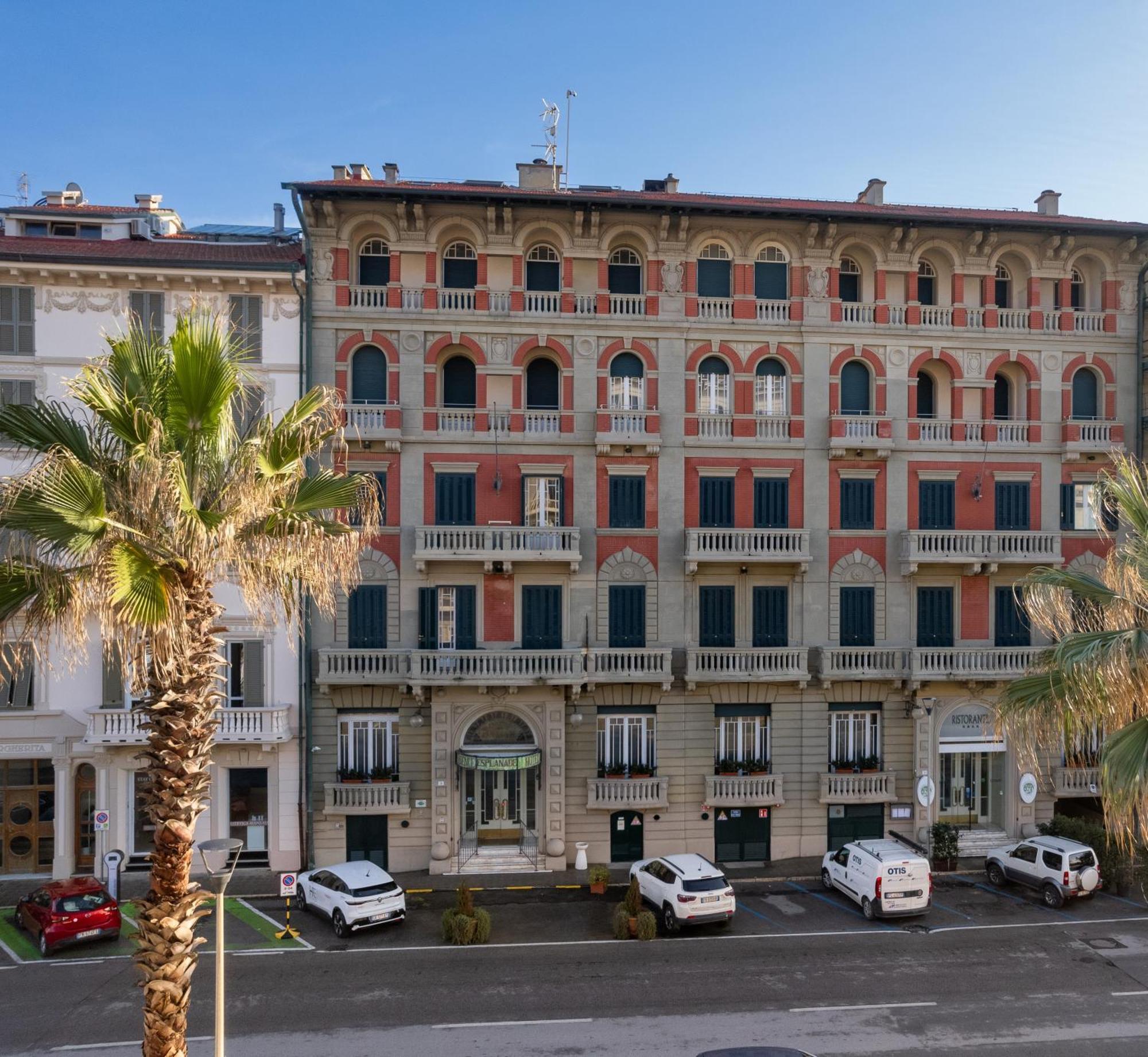 Hotel Residence Esplanade Viareggio Exterior photo